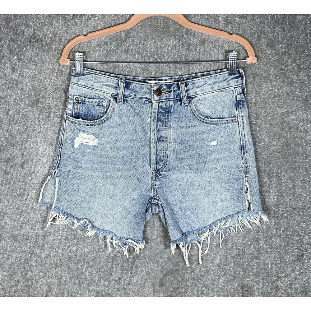 We The Free Baggy Tomboy Jean Shorts Womens Size 24 Blue Distressed Button Fly